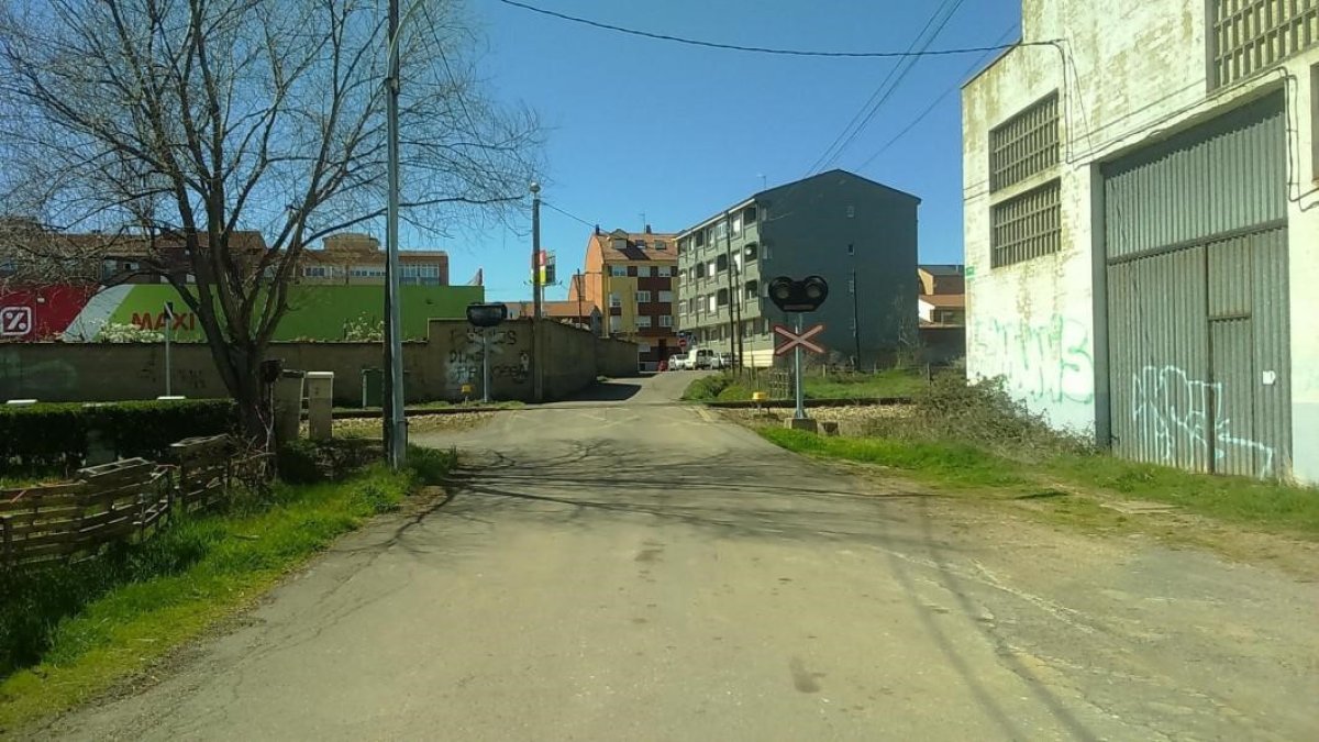 Paso a nivel en Villaquilambre. DL