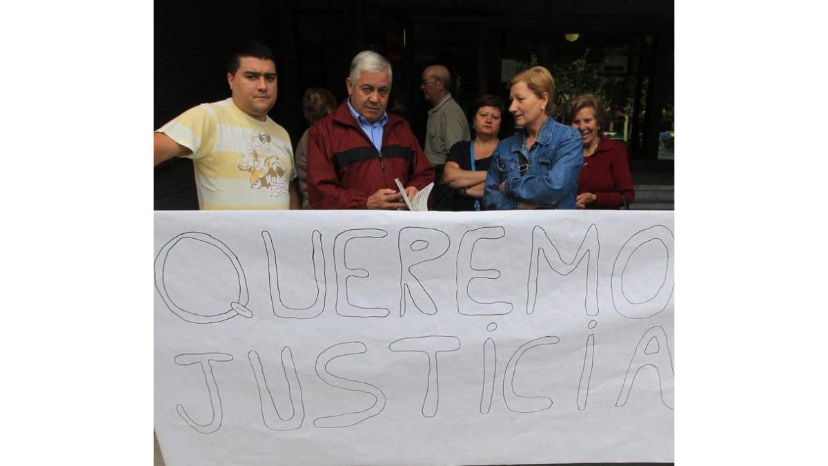 Varios damnificados, en julio del año pasado ante el juzgado.