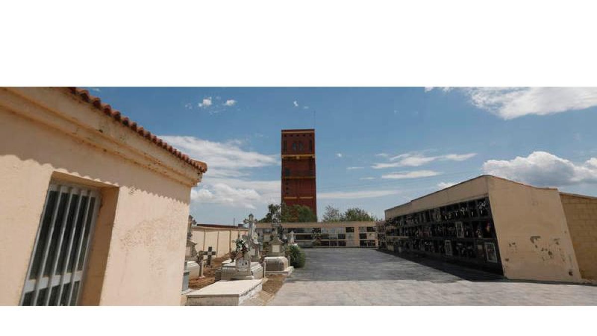 Algunos rincones de Laguna Dalga, un municipio del Páramo Leonés que está conformado por cuatro localidades y que va sorteando los estragos de la despoblación.
