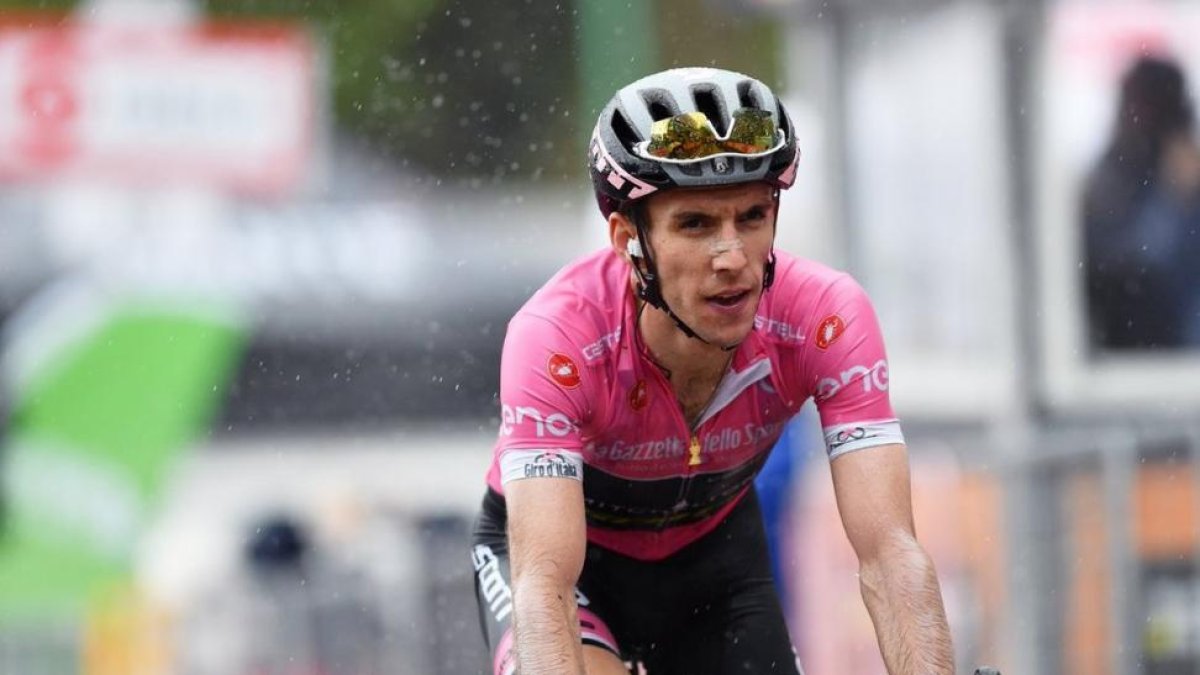 Simon Yates, el líder del Giro.