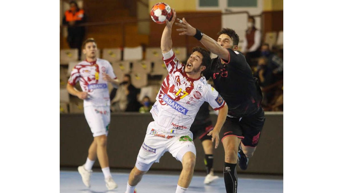 Jaime en un partido de la presente temporada. JESÚS F. SALVADORES