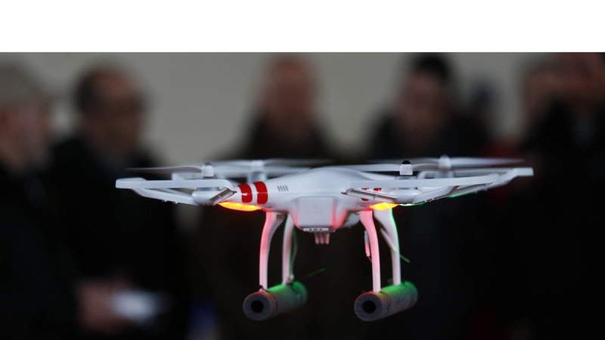 León prepara el encuentro internacional de especialistas en drones que se celebra el próximo mes en la Escuela de Industriales. RAMIRO