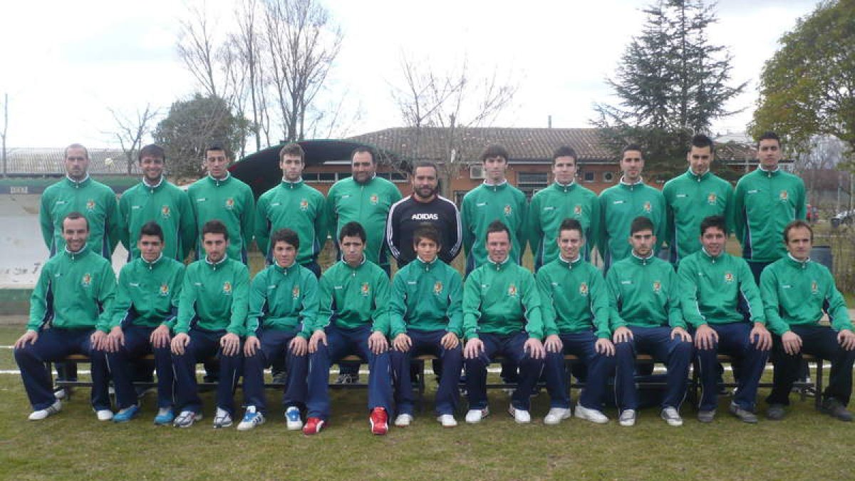 Formación del equipo del Onzonilla, brillante campeón de la 1.ª División Provincial de Aficionados.