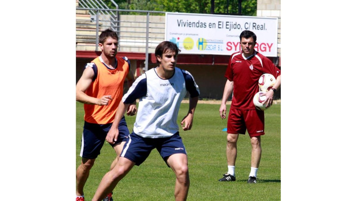 La Cultural entrenó ayer en el Área Deportiva de Puente Castro.