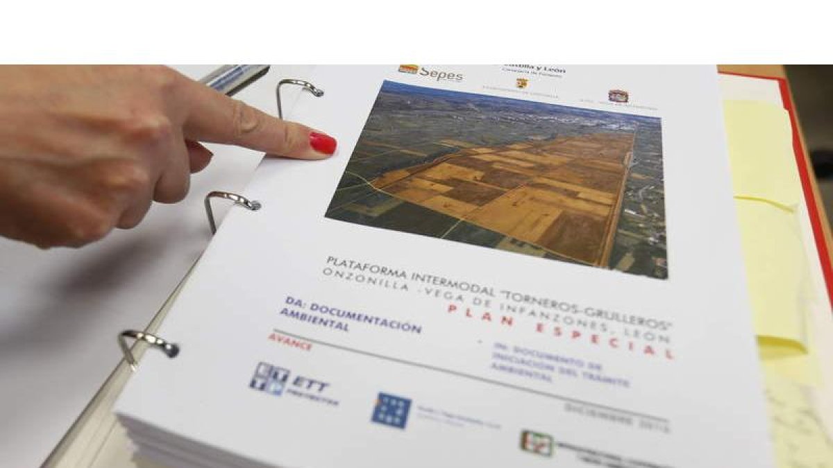 Reproducción del plano del proyecto ferroviario logístico de Torneros.