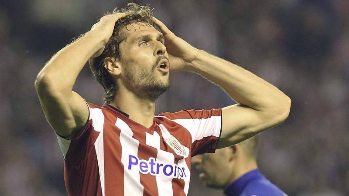 Llorente fue aplaudido y silbado en su regreso a la Catedral.