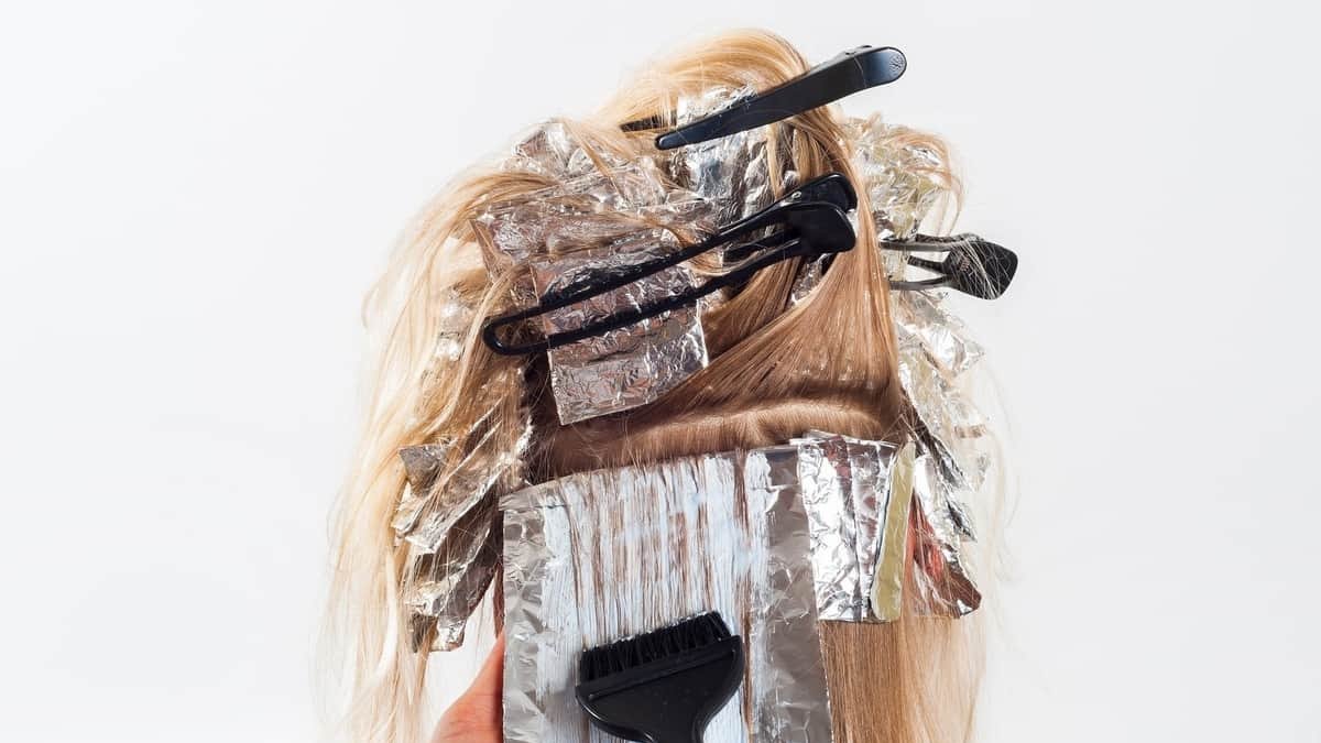 Pelo blanco: cómo oscurecer las canas con remedios naturales