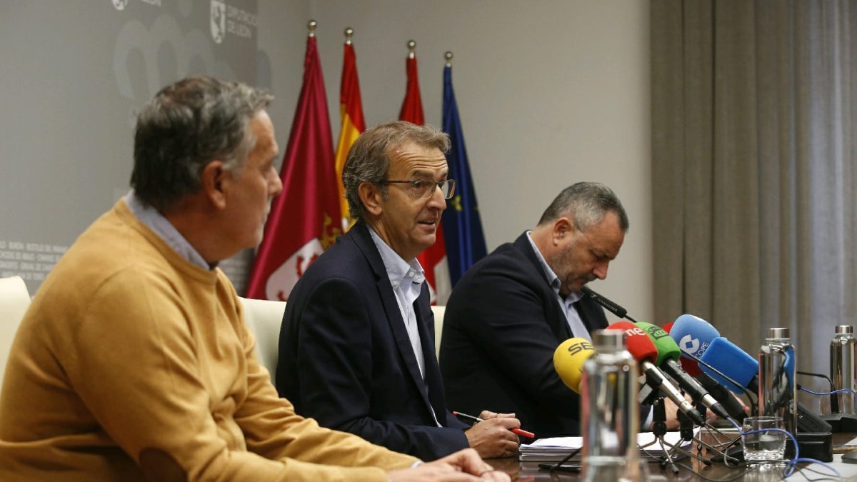 Secundino Prieto, Santiago Dorado y Eduardo Moran. FERNANDO OTERO