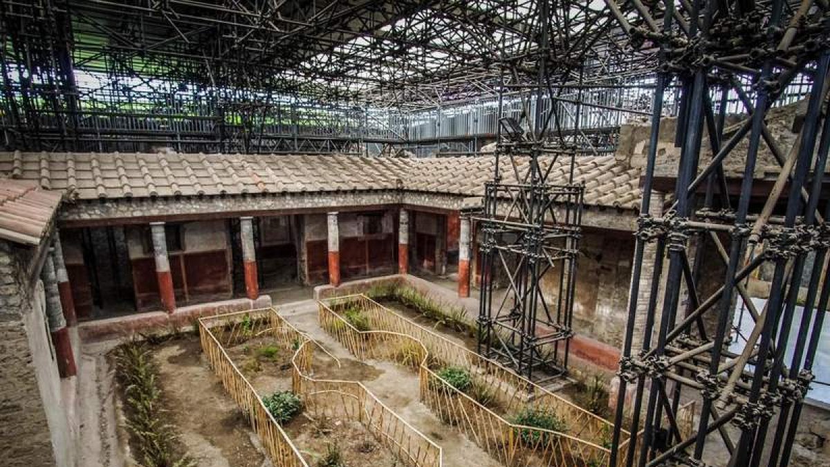 Imagen de la casa de los amantes castos en el yacimiento de Pompeya. CESARE ABBATE