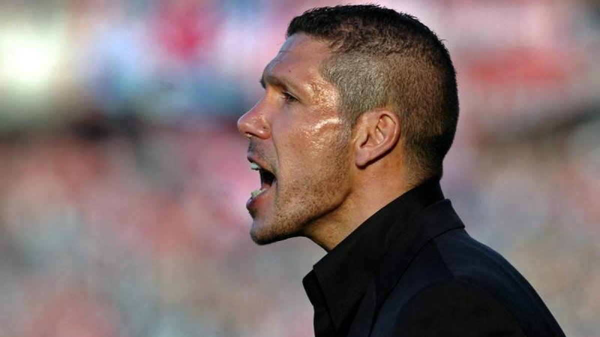 Diego Simeone, nuevo entrenador del Atlético de Madrid en sustitución de Manzano.