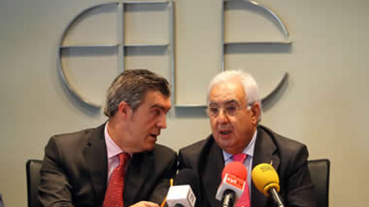 Javier Cepedano, presidente de Fele y Pablo San José, empresario del año 2010.