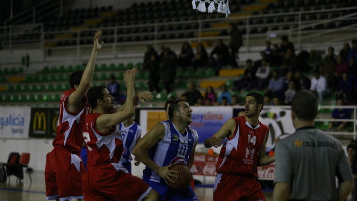 El equipo berciano vuelve a una categoría de cierto nivel. DE LA MATA