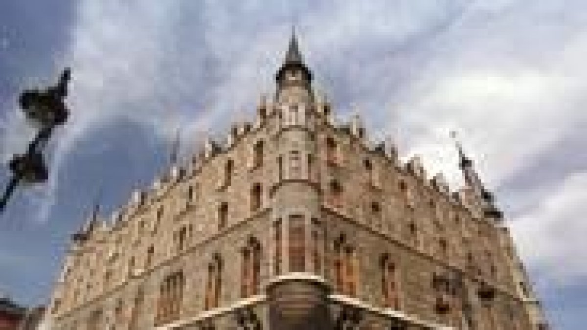 El Palacio Botines acoge esta mañana el audiovisual sobre Antonio Gaudí