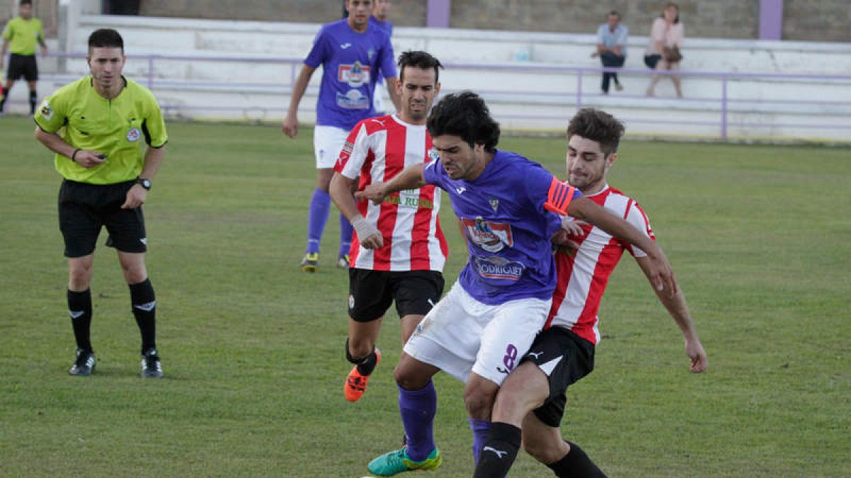 Mateo será un jugador clave para el equipo bañezano. SECUNDINO