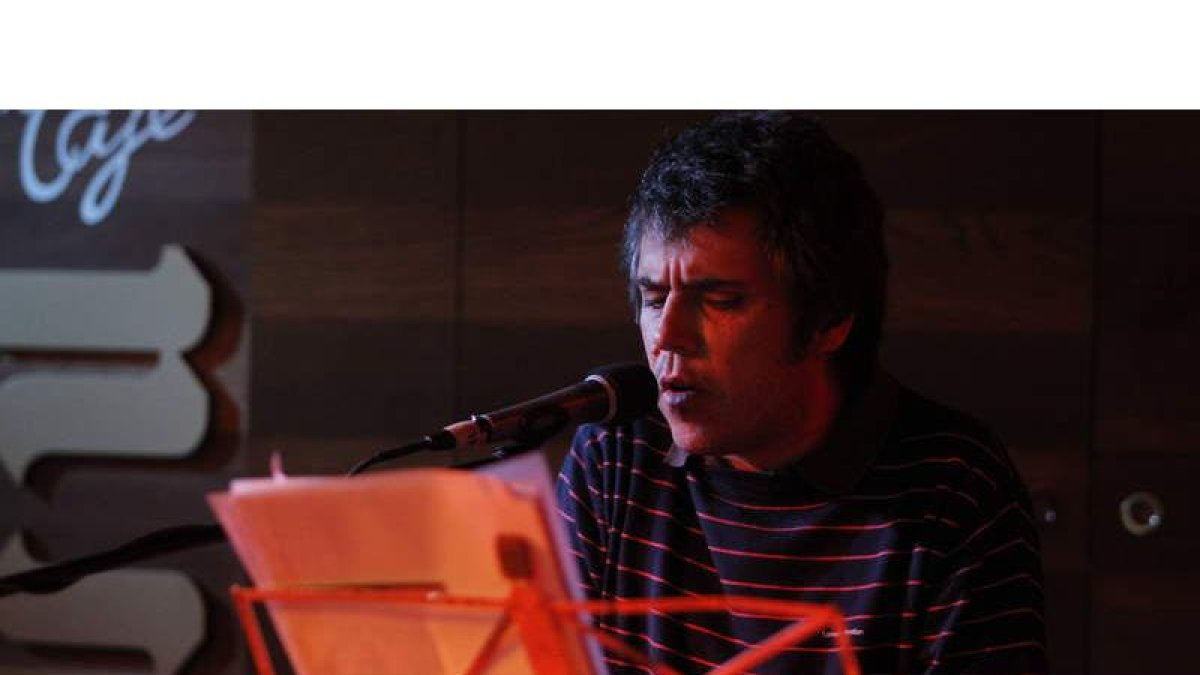 Iván Ferreiro y la presentación de su nuevo álbum ‘Val miñor, Madrid, Historia y cronología del mundo’ será una de las actuaciones más esperadas de la noche.