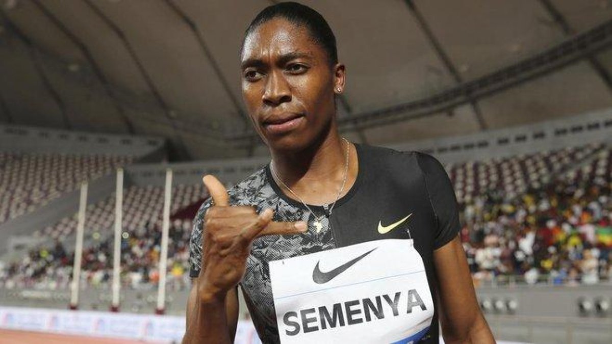 Semenya, tras conseguir su triunfo en Doha.