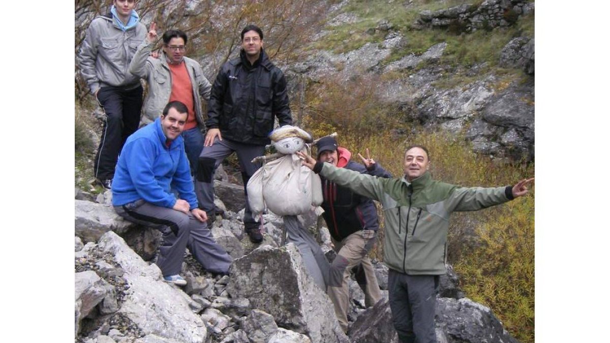 El grupo de spantacormoranes en plena faena