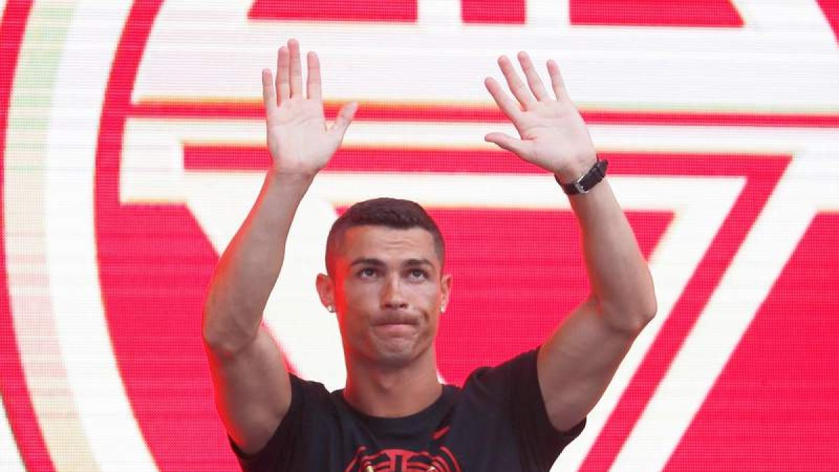 Lewis Hamilton logra el triunfo en Alemania y se coloca líder del Mundial. RONALD WITTEK