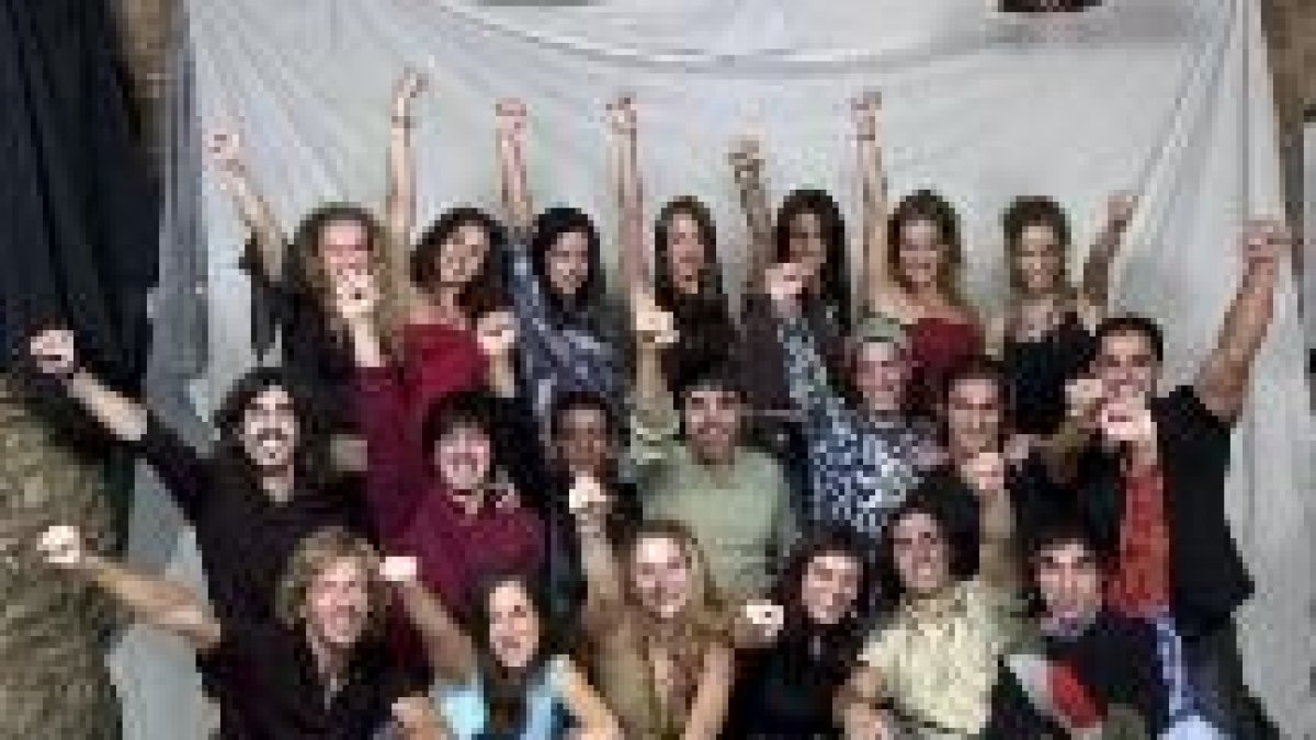 Imagen de los nuevos veinte participantes del concurso «Operación Triunfo»