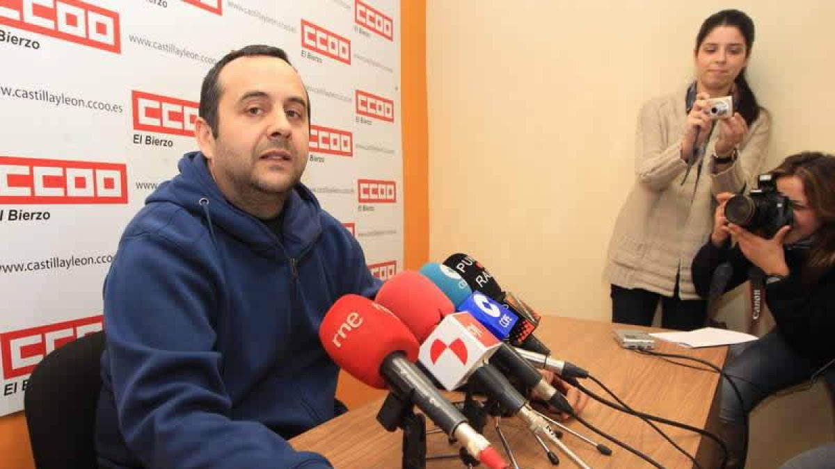 Ursicino Sánchez, en la sede de CC.OO., al término de la asamblea con los trabajadores.