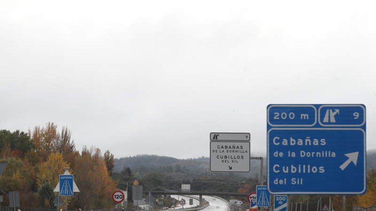 Inicio de la autovía hasta Toreno, los únicos kilómetros del eje Ponferrada-La Espina. ANA F. BARREDO