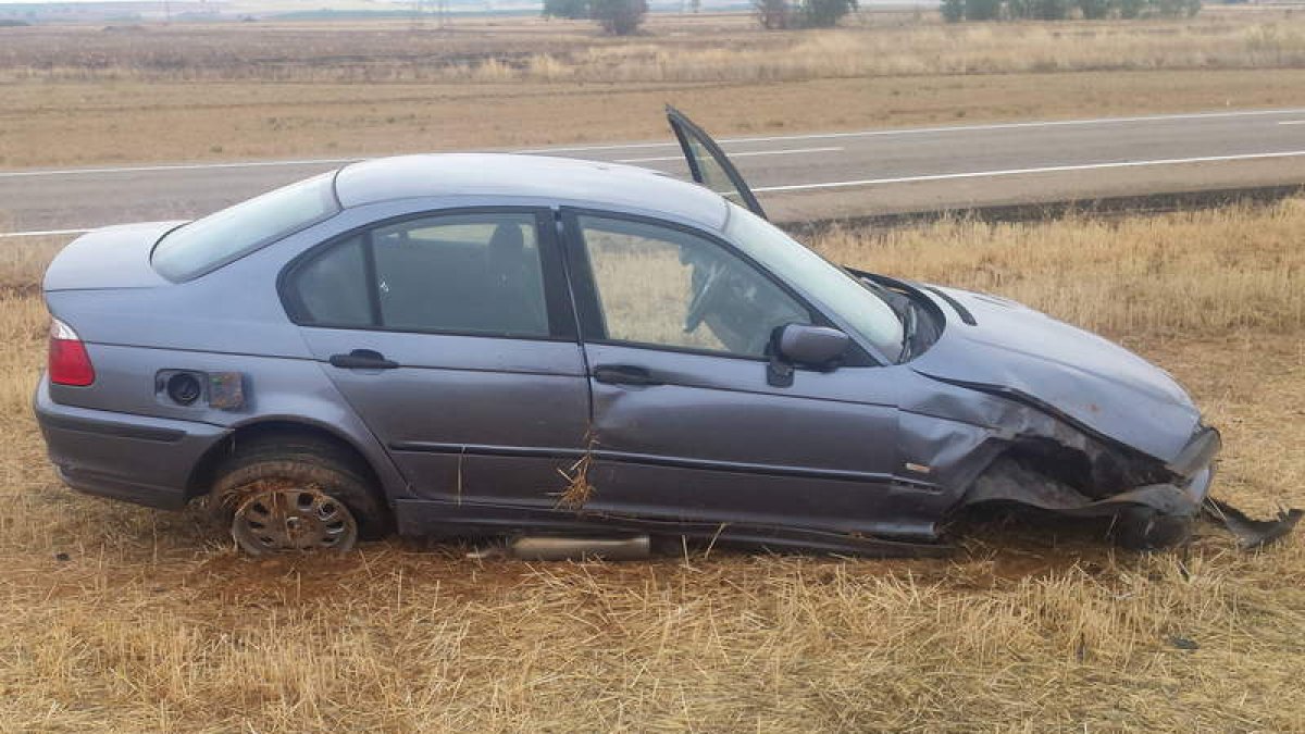 Estado en el que quedó el coche del jugador ademarista tras el accidente. DL