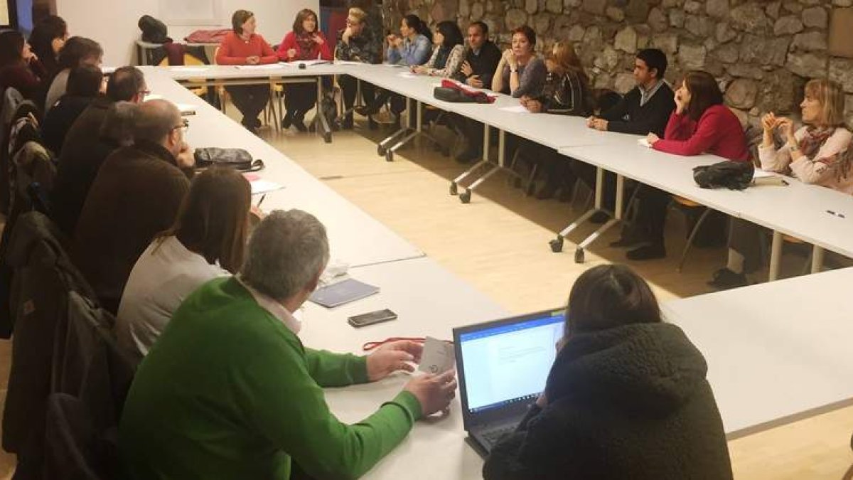El consejo municipal de inmigración se reunió esta pasada semana en Espacio Vías. DL