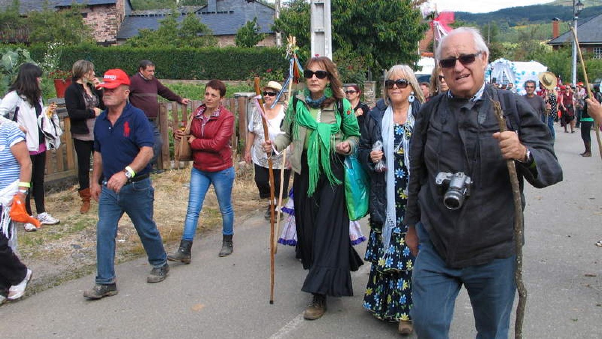 La marcha rociera de Toreno a Cubillos cumple este año su sexta edición. M. MACÍAS