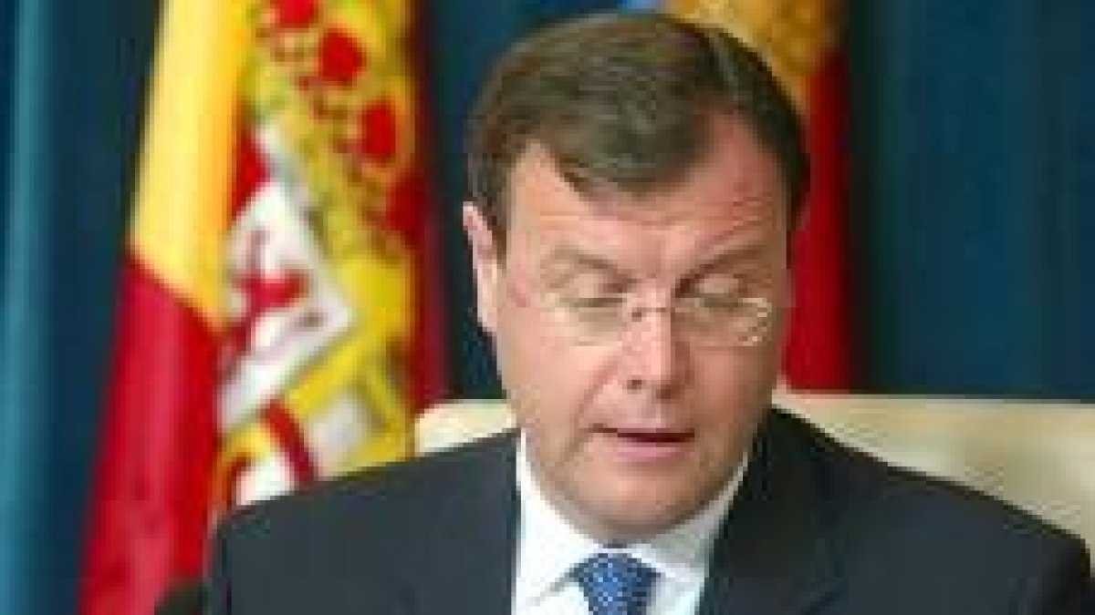 Antonio Silván compareció en el último Consejo antes del verano
