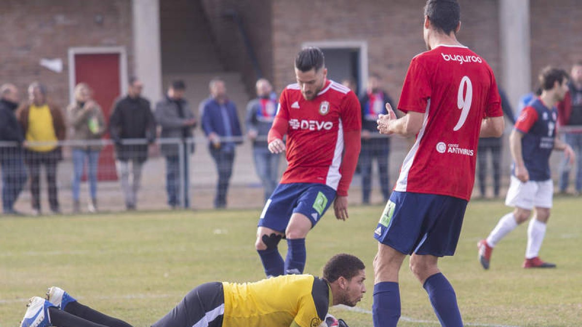 Ivanildo mantuvo su portería a cero para que su equipo sumara un punto. DAVID CASTRO/DIARIO DE ÁVILA