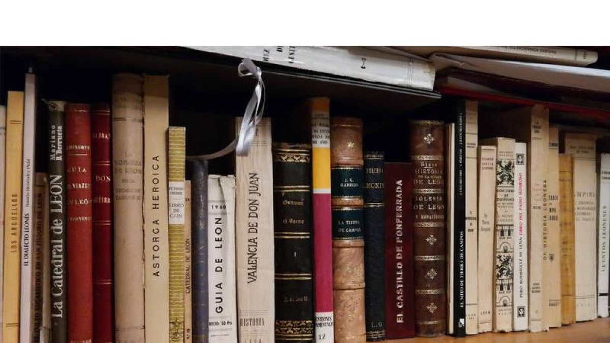 León es uno de los territorios que más se ha intentado explicar a sí mismo mediante la literatura y la investigación