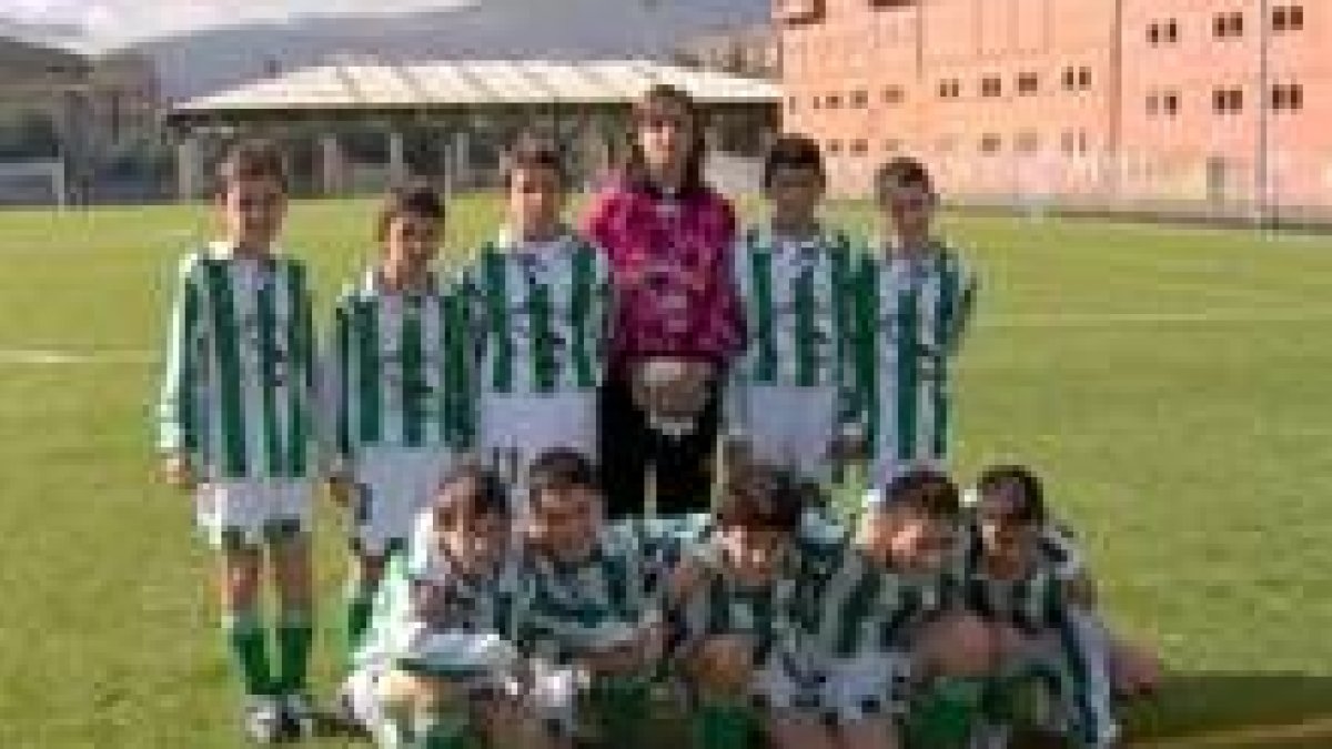 Formación del Laciana que milita en la 1.ª División Provincial Alevín
