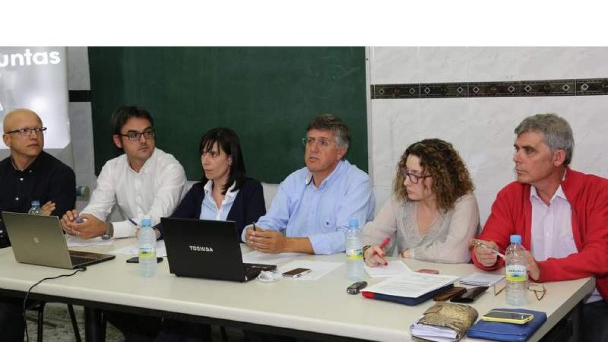 El presidente del Abanca Ademar, Tano Franco, en la asamblea de socios donde dio a conocer el estallido del «caso Stranovsky».