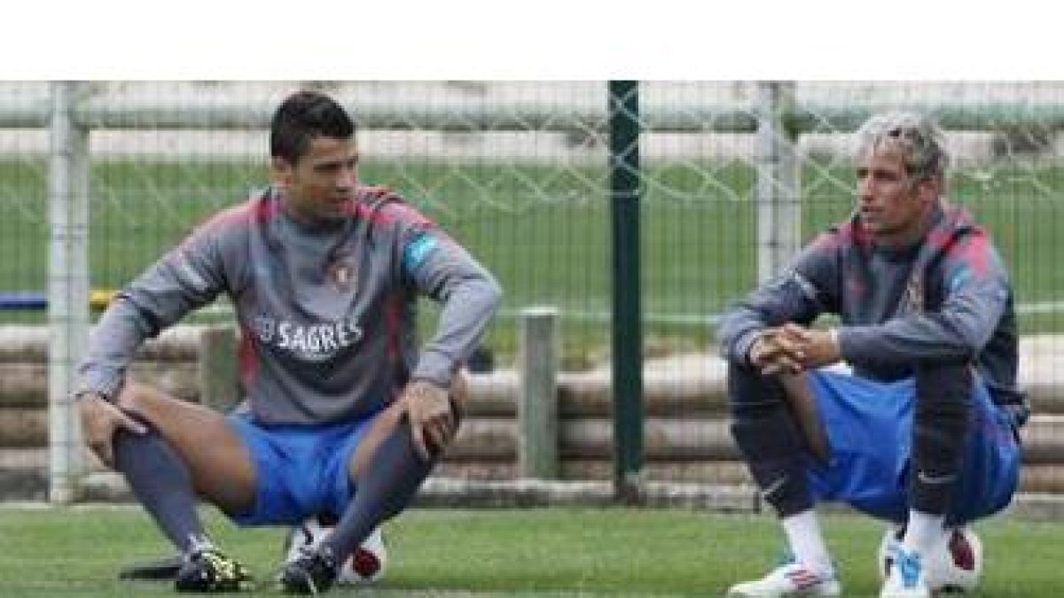 Coentrao (d), podría coincidir con Ronaldo en el Madrid.