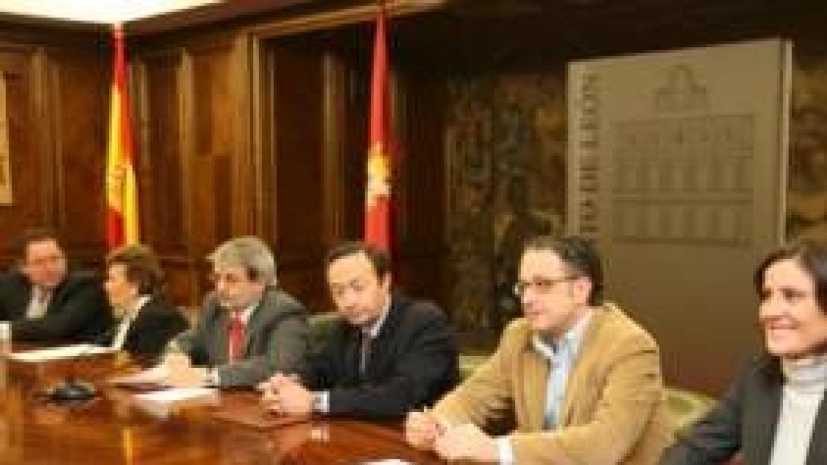 Las asociaciones de consumidores se sumaron ayer a la plataforma