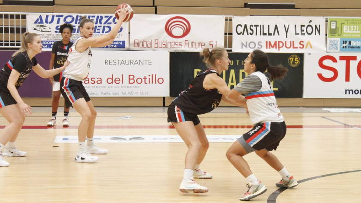 El equipo berciano disputa hoy su último amistoso. CB BEMBIBRE