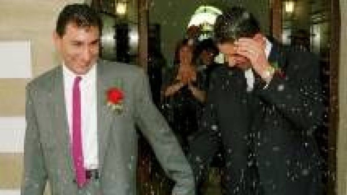 En el registro de uniones de hecho se pueden inscribir las parejas no casadas
