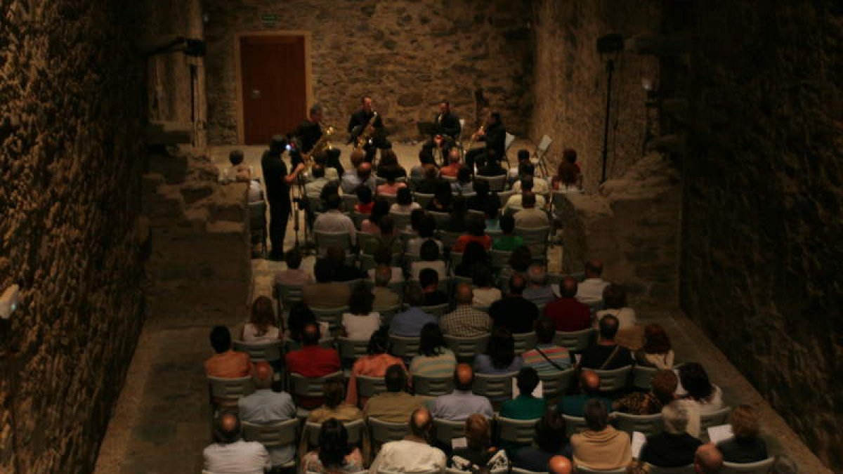 Uno de los conciertos de Corteza en la Bodega del Palacio.