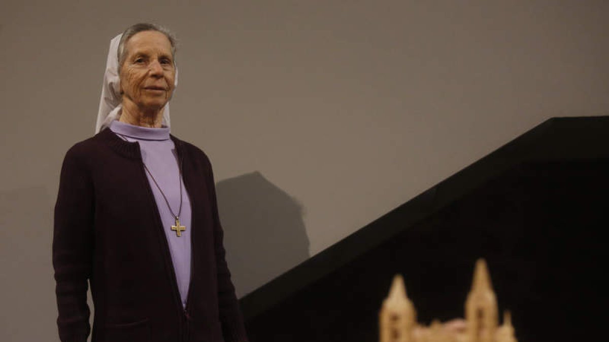 María Teresa del Rosario, ayer en el Palacio del Conde Luna, donde ofreció una conferencia. F. OTERO