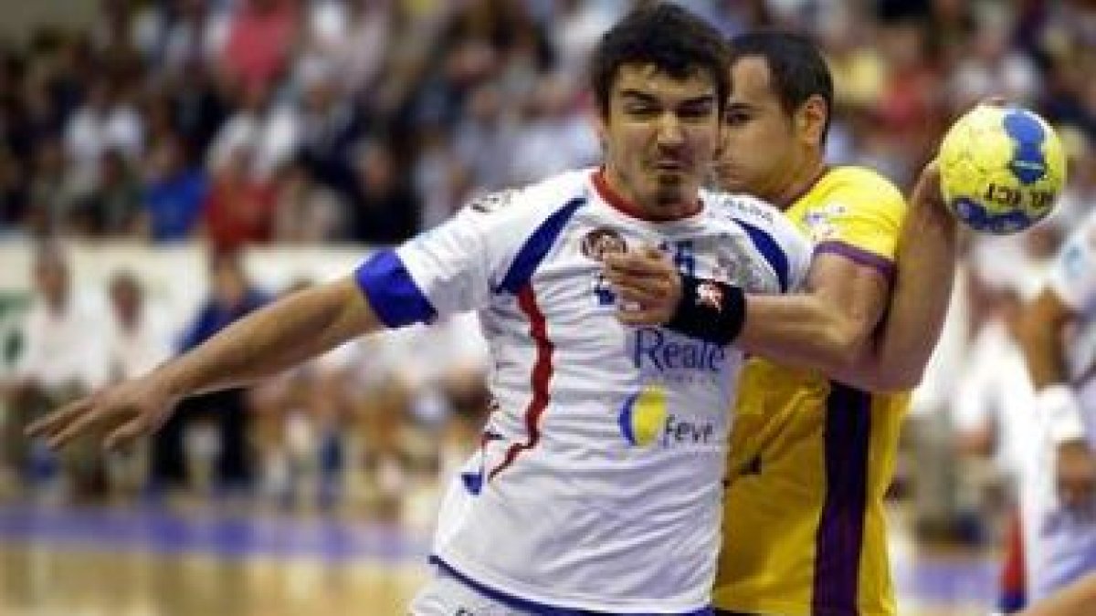 El internacional croata Denis Buntic, durante el partido disputado contra el Valladolid