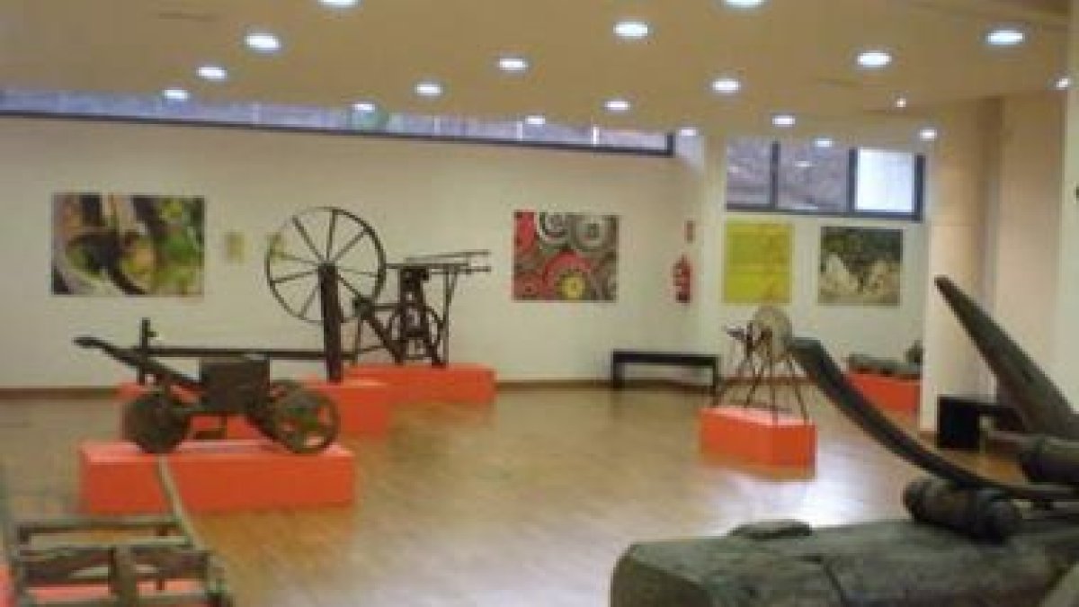 Algunas de las piezas del Museo Etnográfico de Castilla y León, en Zamora, que será expuesta en Sabe