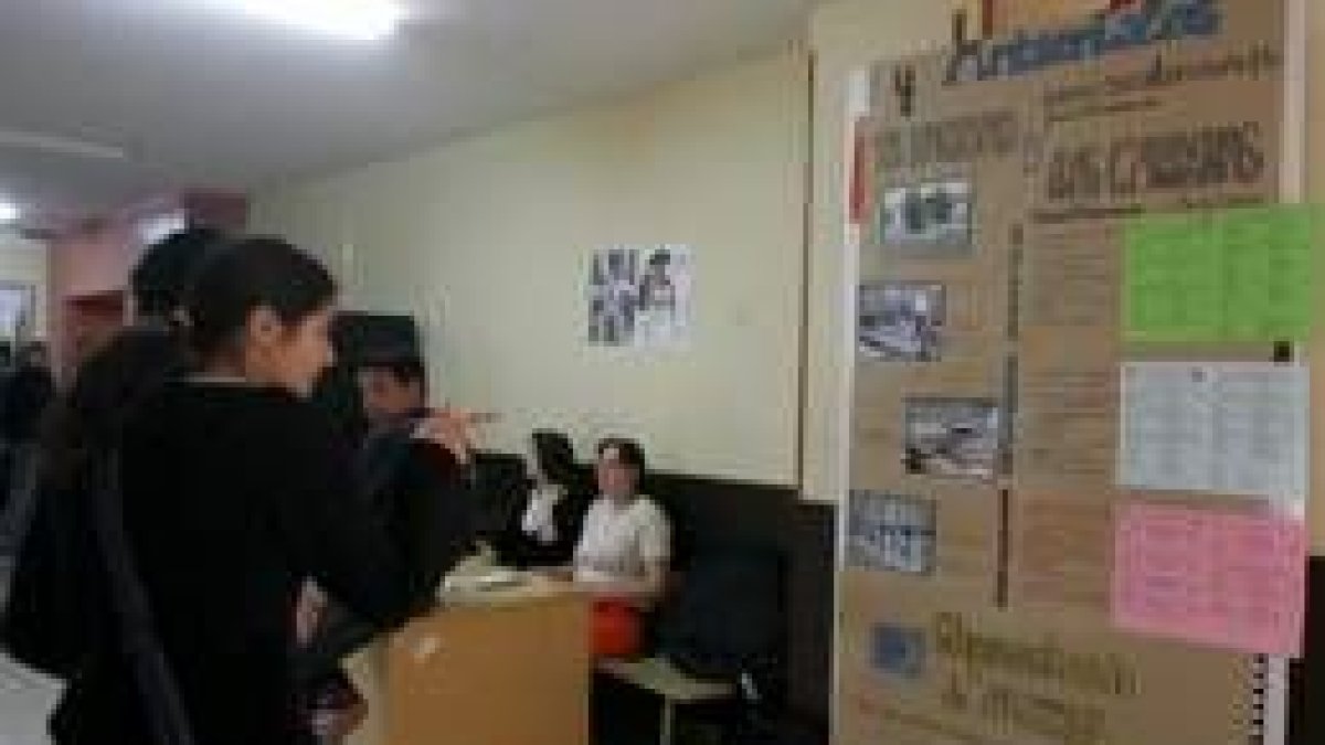 Aspecto que ofrecía el hall de la facultad de Ciencias Biológicas de la Universidad