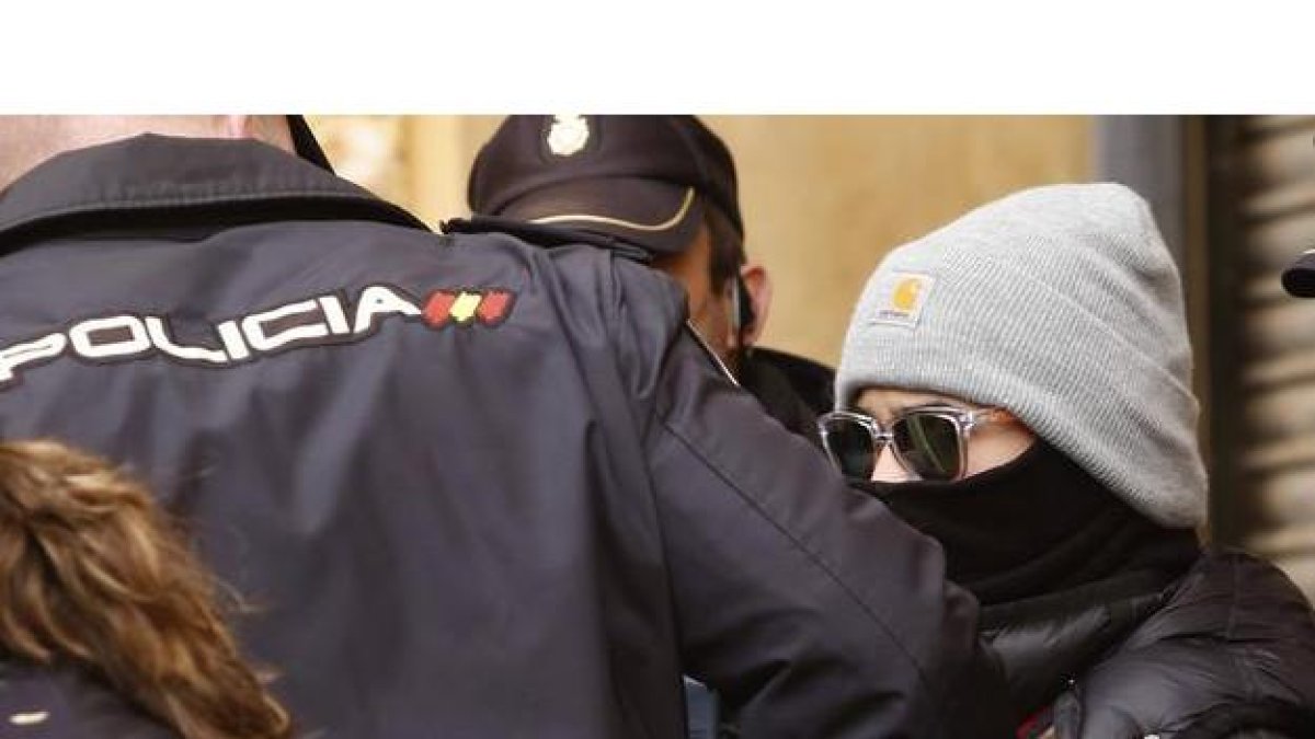 Triana Martínez entra en la Audiencia Provincial tras el receso para comer