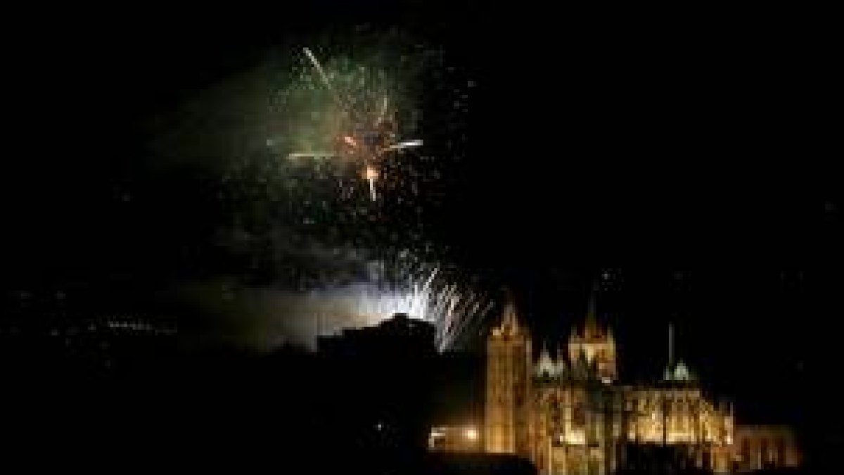 Los fuegos artificiales tendrán su penúltima entrega esta noche