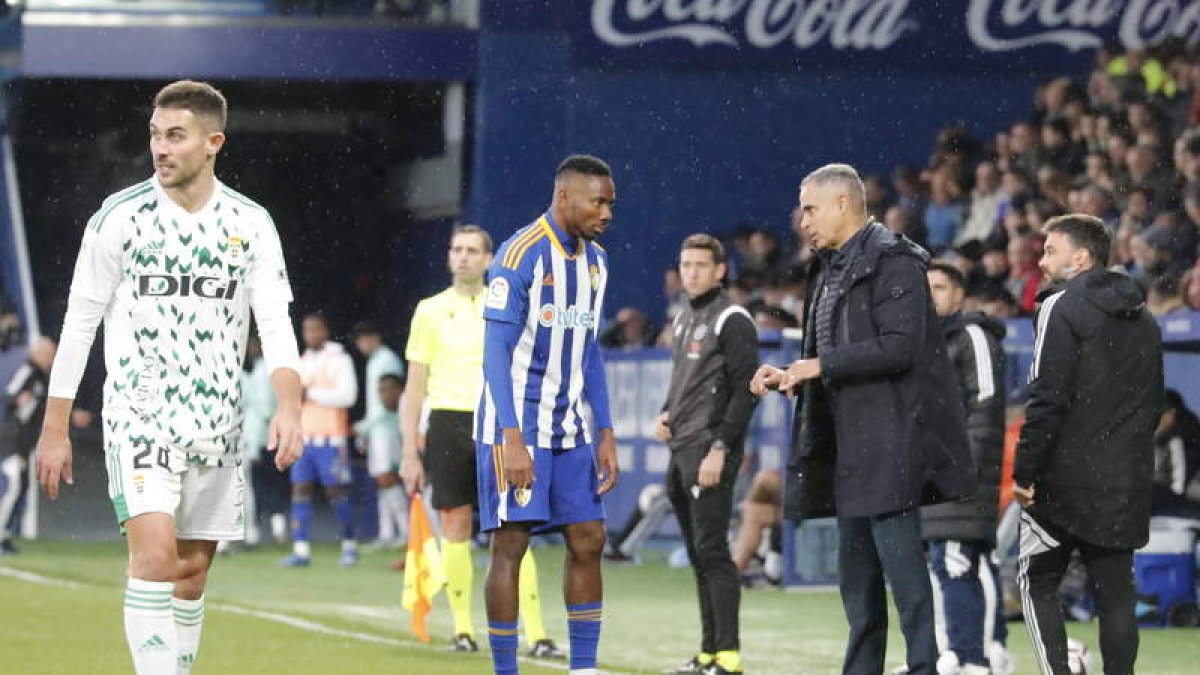 El empate contra el Real Oviedo en El Toralín supuso la dimisión de José Gomes. ANA FERNÁNDEZ BARREDO