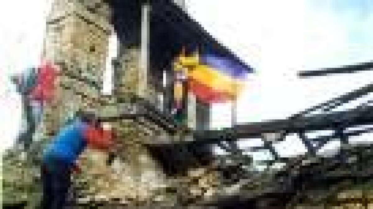 La bandera republicana ondeará varias horas