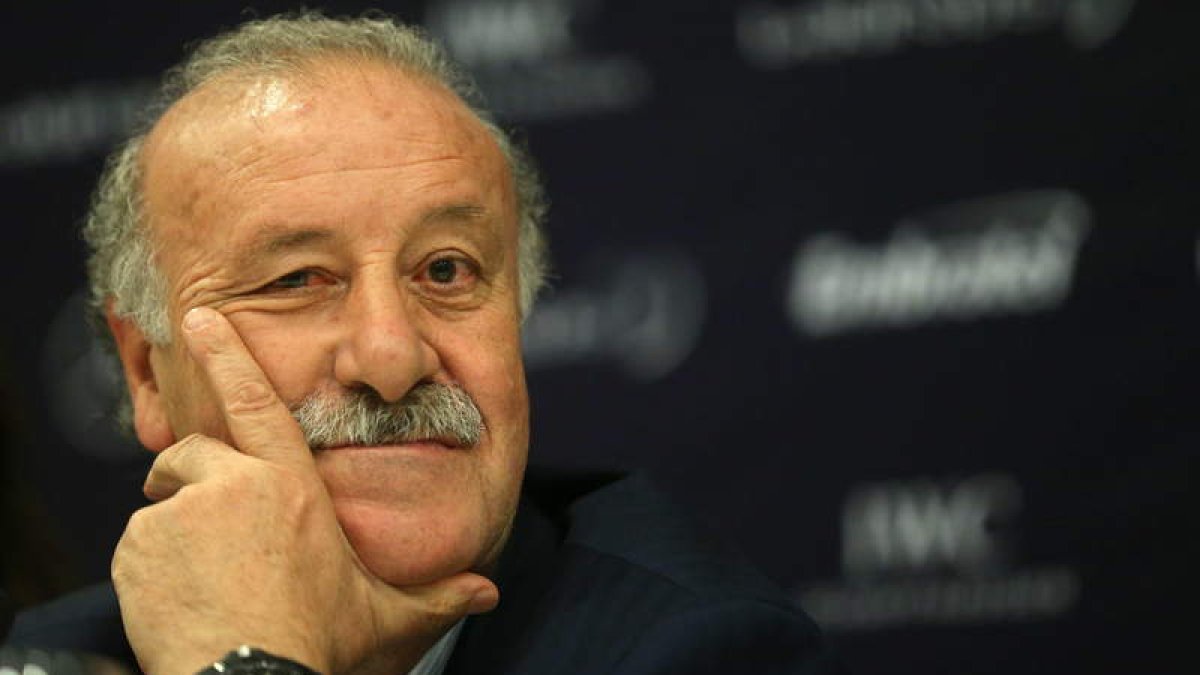 Vicente del Bosque se siente halagado por el detalle de la Ponferradina de dar el nombre del seleccionador español al campo de fútbol ubicado en Compostilla.