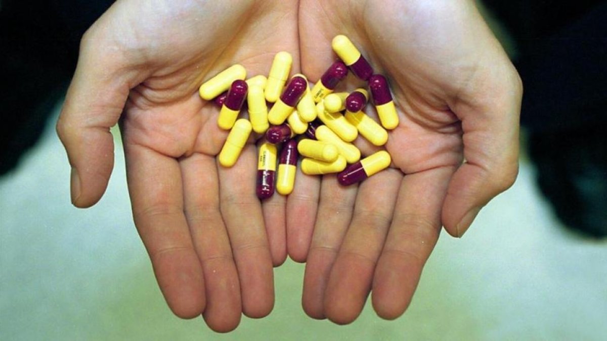 Pastillas de antibióticos. Las bacterias resistentes a los antibióticos son un creciente y grave problema sanitario.