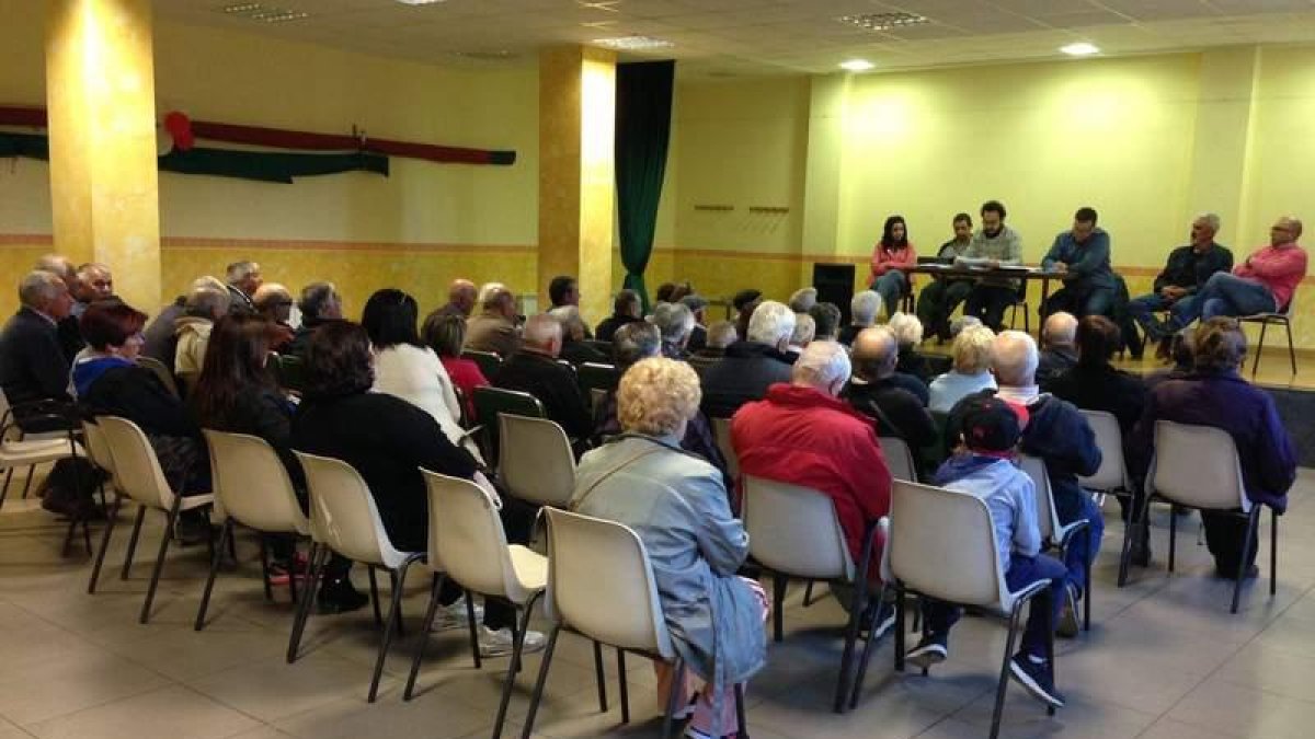 Los vecinos de Vilecha celebraron un Concejo para debatir cómo ‘expulsar’ al nuevo cura.