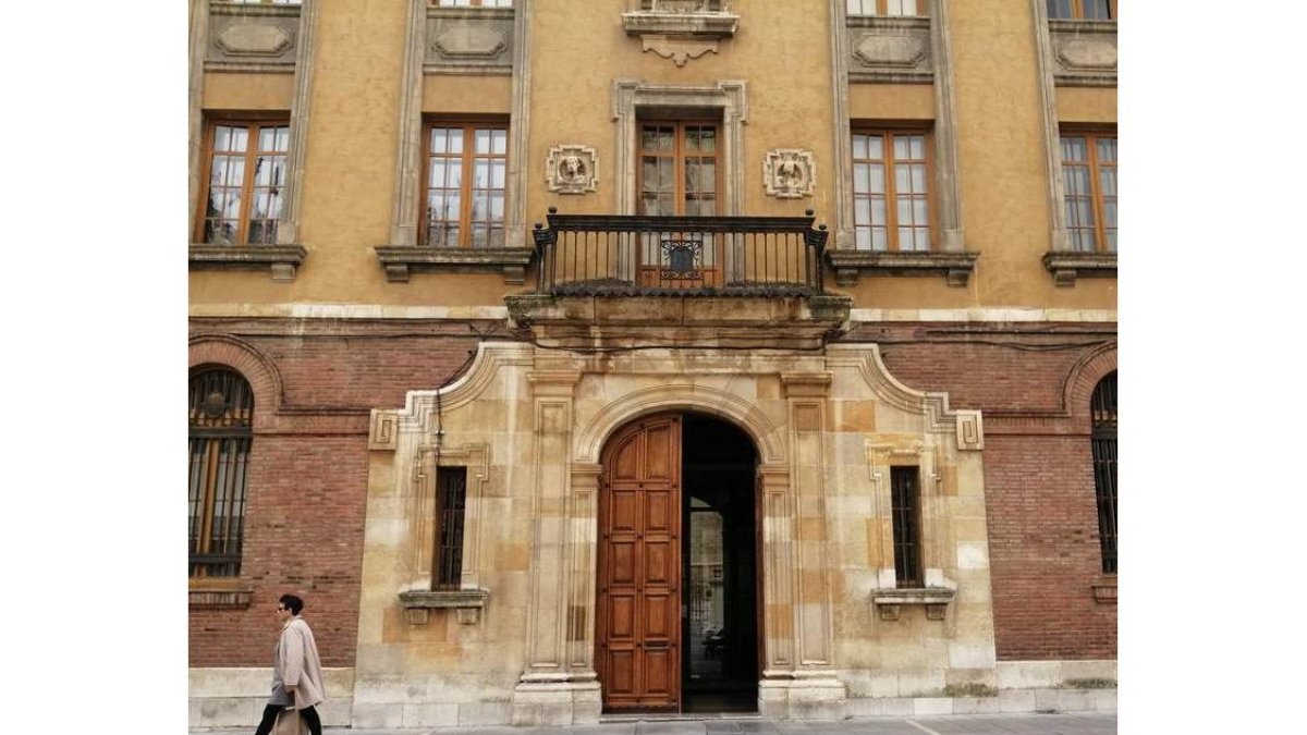 Puerta de entrada al seminario. DL